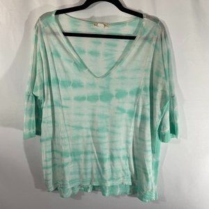 Billabong Green and White Casual Top